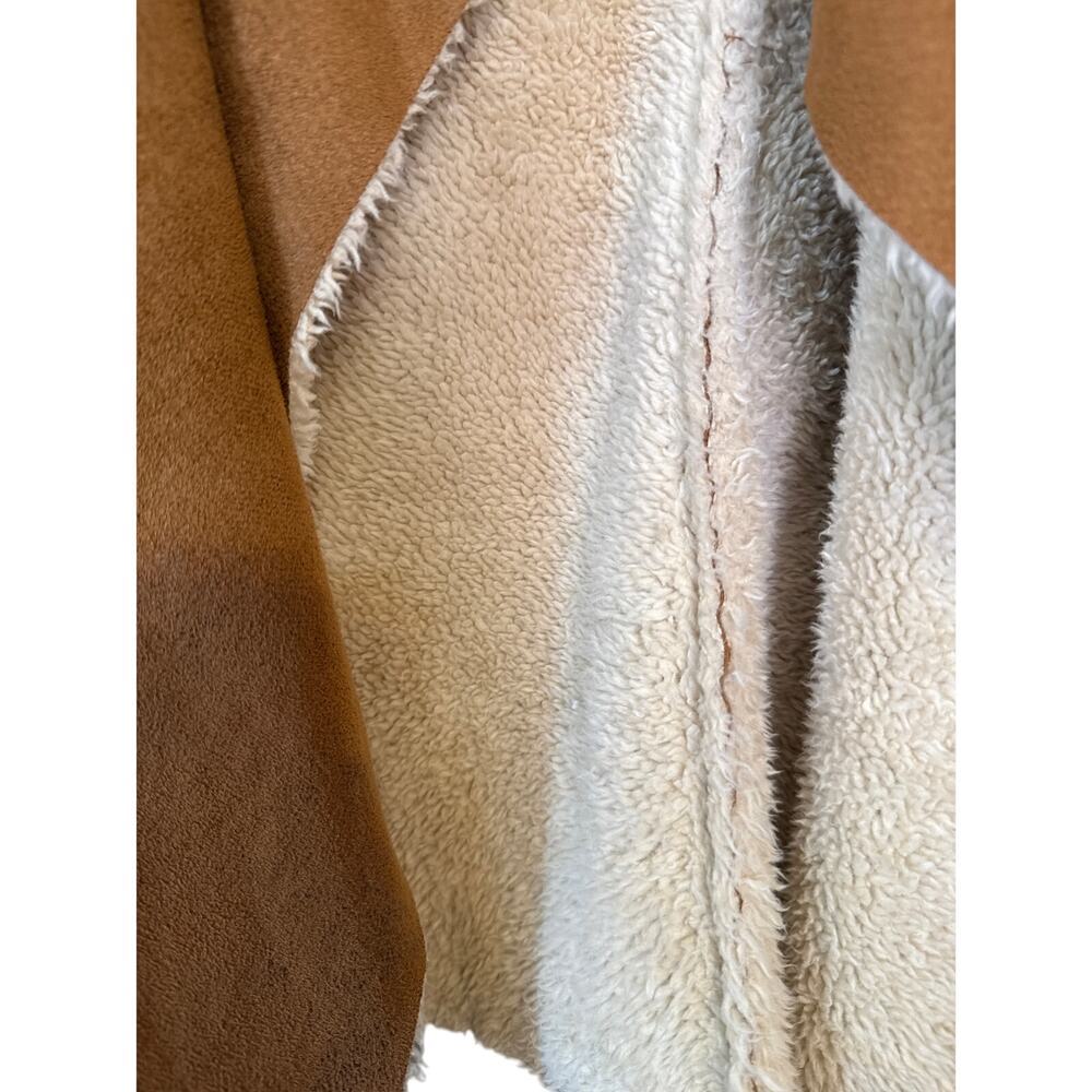 Entro Large Camel Faux suede Sherpa lined Vest - Picture 3 of 6